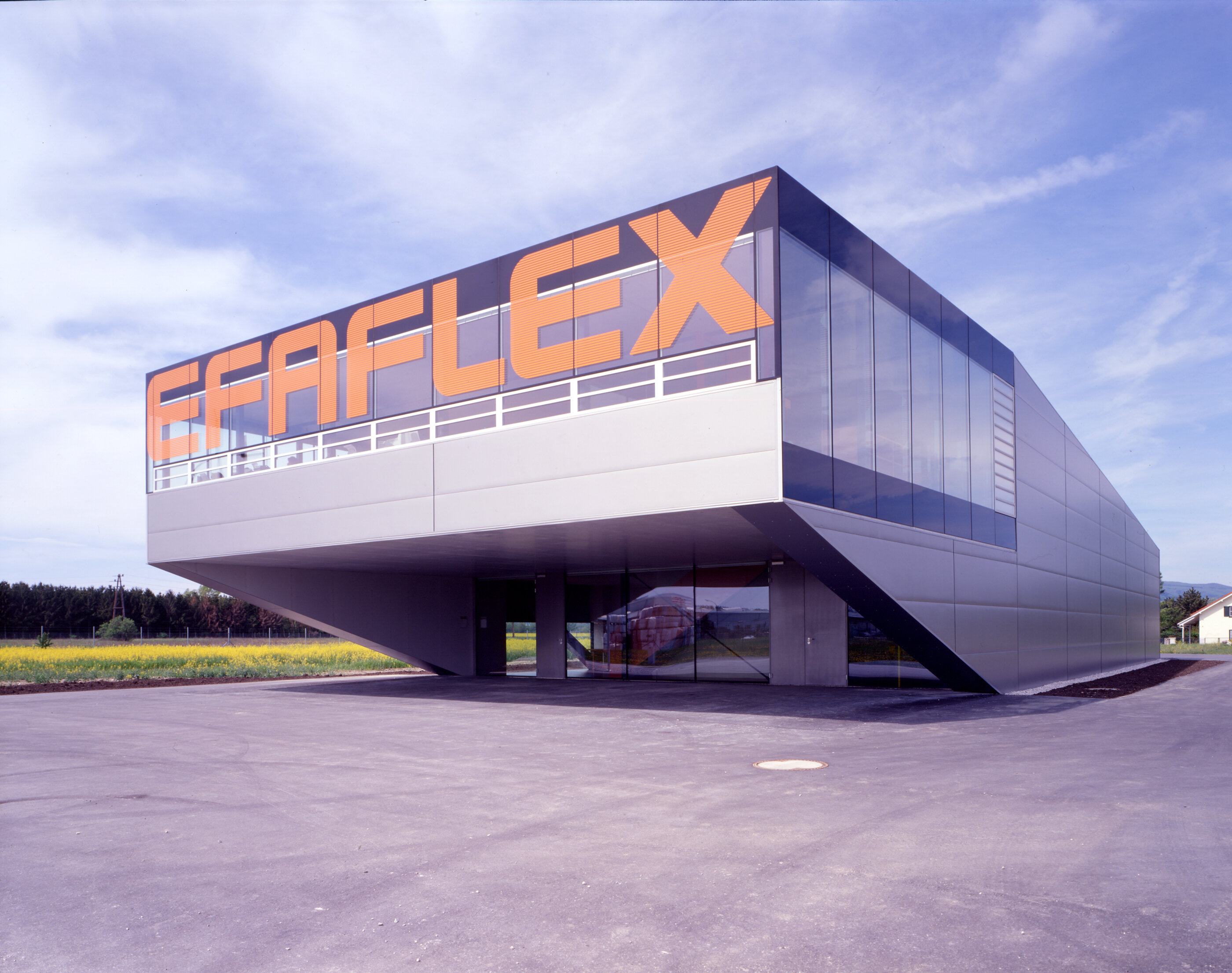 Ansicht Betriebsgebäude Efaflex / Baden bei Wien / Niederösterreich