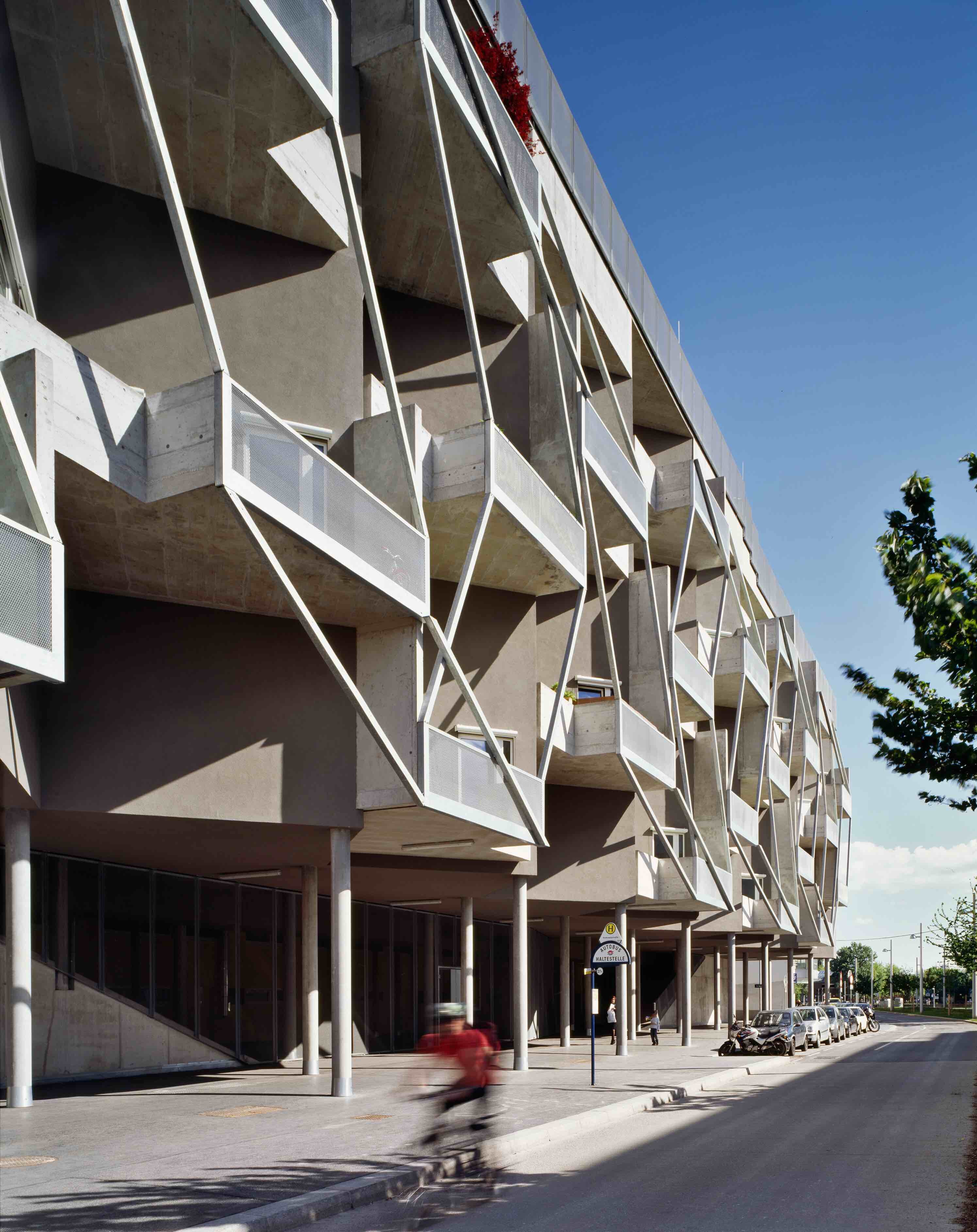 Tokiostrasse-Die Bremer Stadtmusikanten.jpg thumbnail